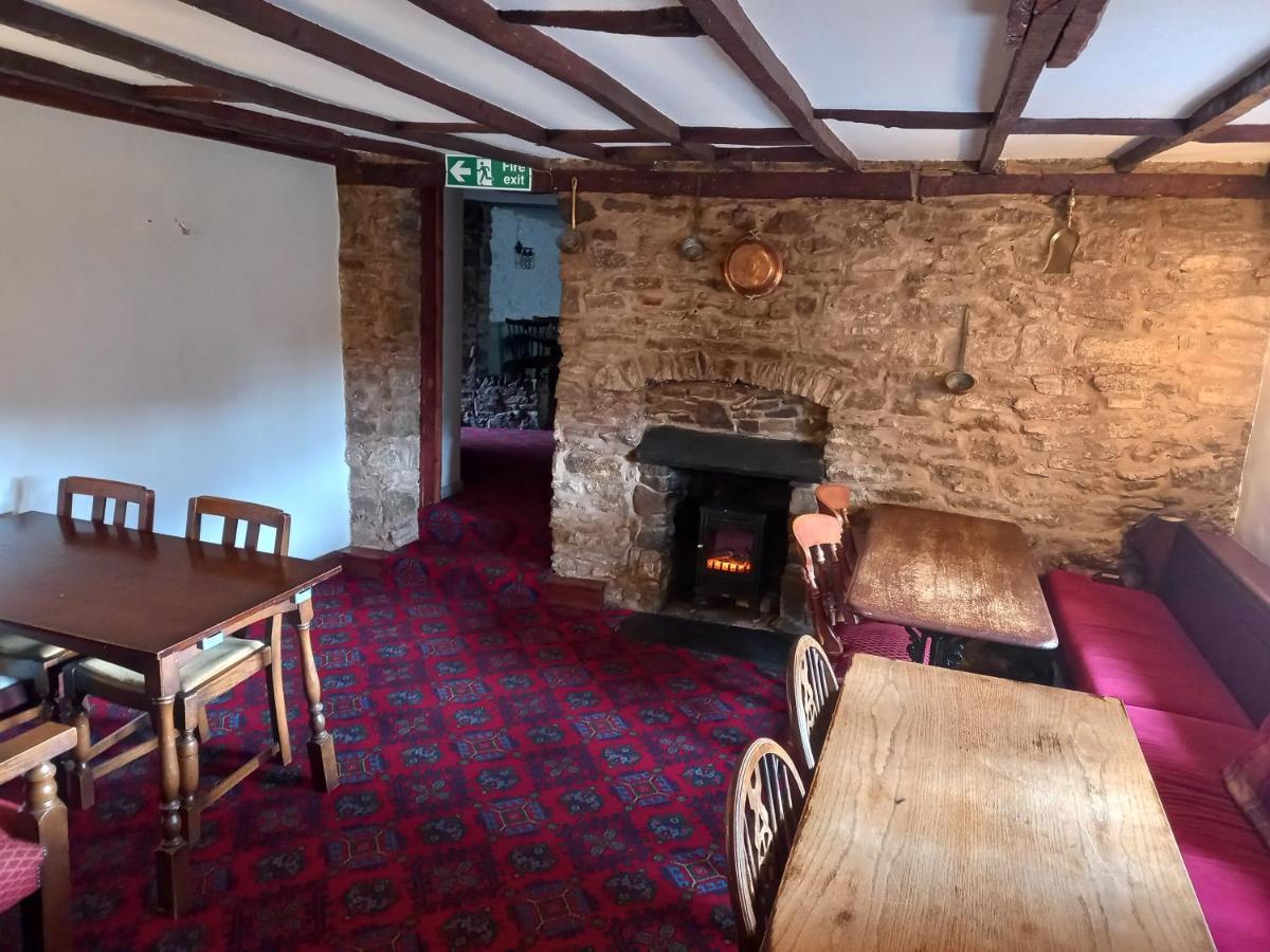 The Crown Inn Wentnor 外观 照片