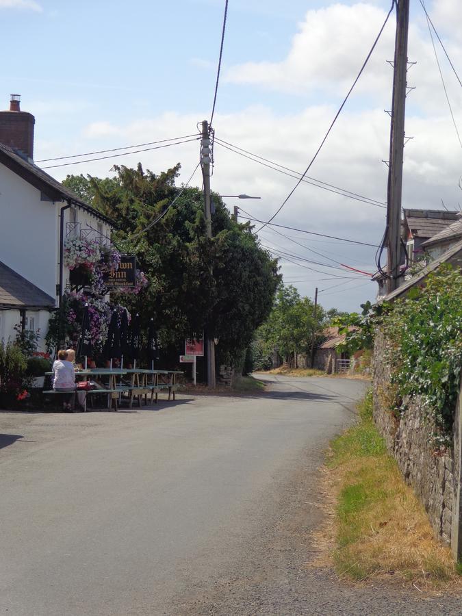 The Crown Inn Wentnor 外观 照片