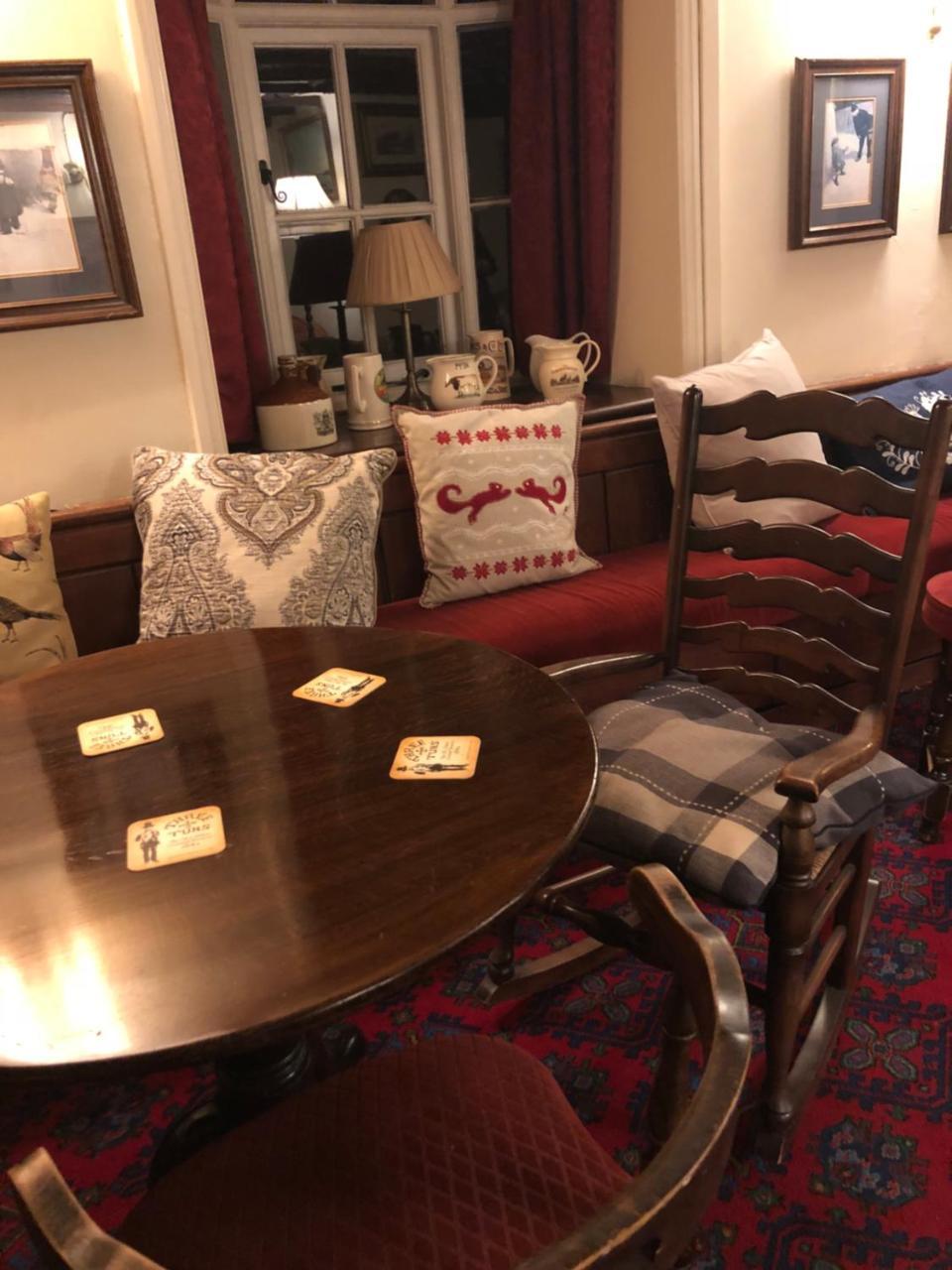 The Crown Inn Wentnor 外观 照片