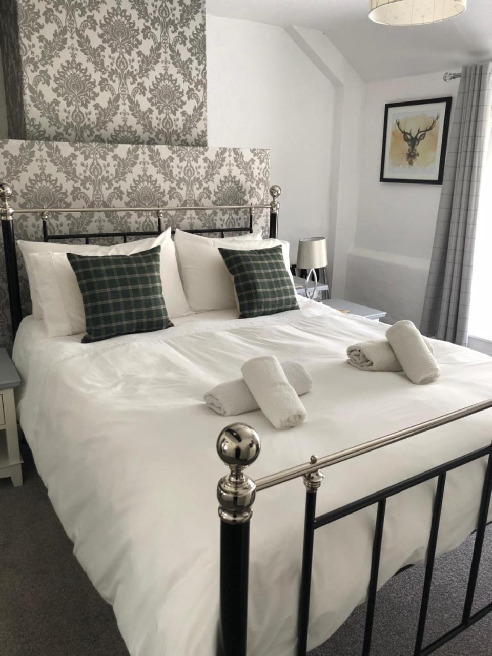 The Crown Inn Wentnor 外观 照片